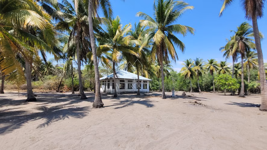 Se vende tamplio terreno frente al mar en Tulate,Retalhuleu