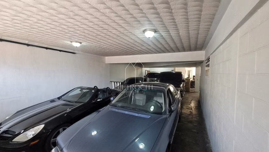Se vende casa de esquina  con 3 apartamentos en zona 1 
