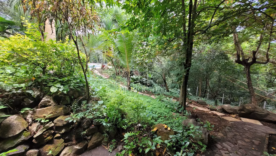 Se vende casa dentro de condominio con amplio terreno en escuintla direccion a Puerto Quetzal 