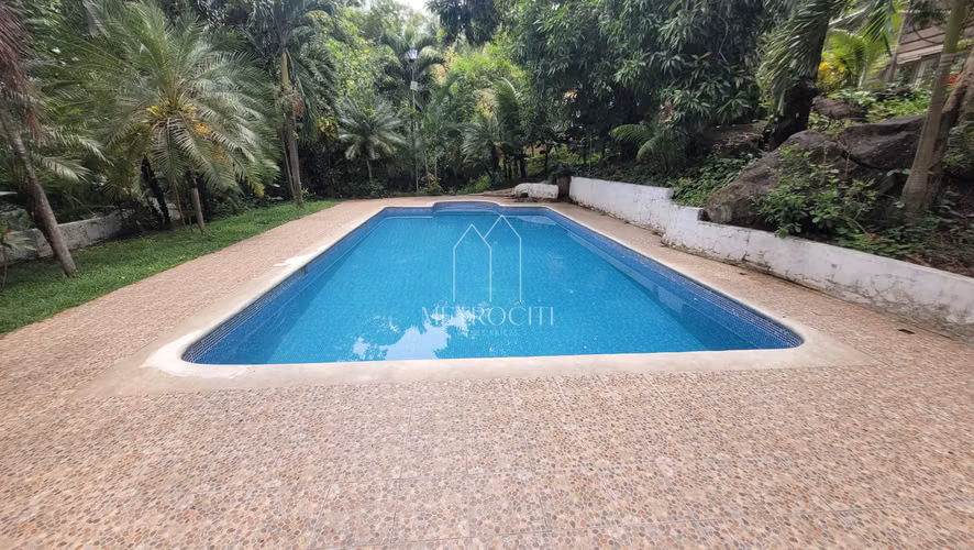 Se vende casa dentro de condominio con amplio terreno en escuintla direccion a Puerto Quetzal 