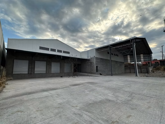 Bodega Industrial en Escuintla sobre Autopista a Puerto Quetzal