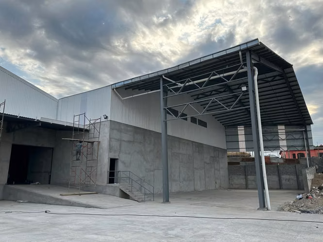 Bodega Industrial en Escuintla sobre Autopista a Puerto Quetzal