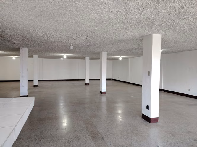 ¡Propiedad Comercial en Zona 17 con Renta de Q.11,000 Mensuales!