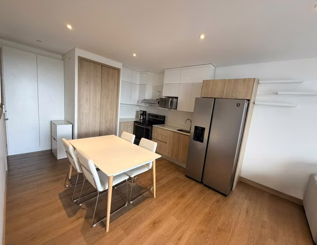 ¡Apartamento en Zona 15 con Vista a Reserva Natural y Piscina!