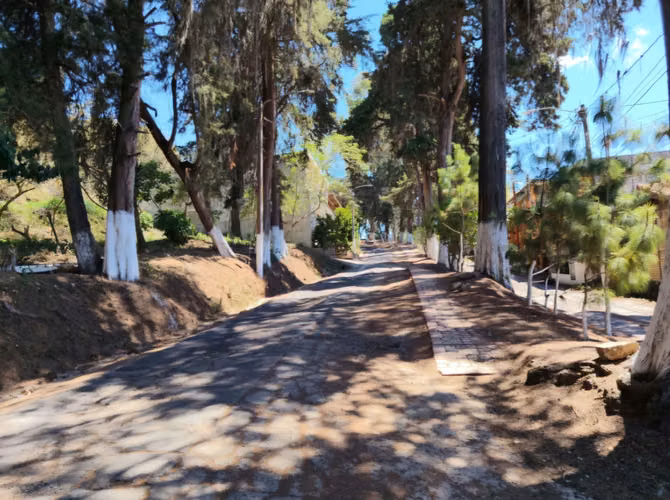 ¡Terreno de 800 m² en Zona 6 de Mixco con Pozo Propio!