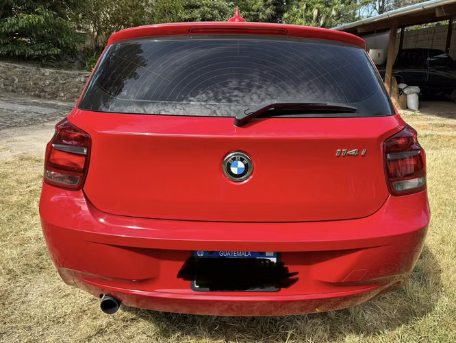 Vendo BMW rojo 