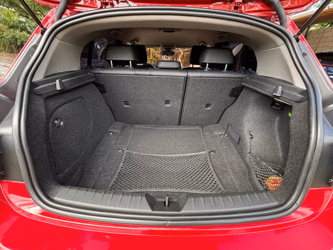 Vendo BMW rojo 