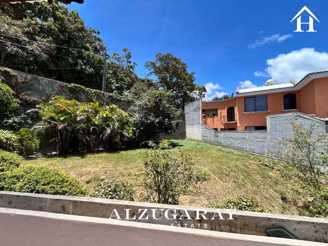 Casa + terreno Cond Puerta del Valle zona 1 Mixco