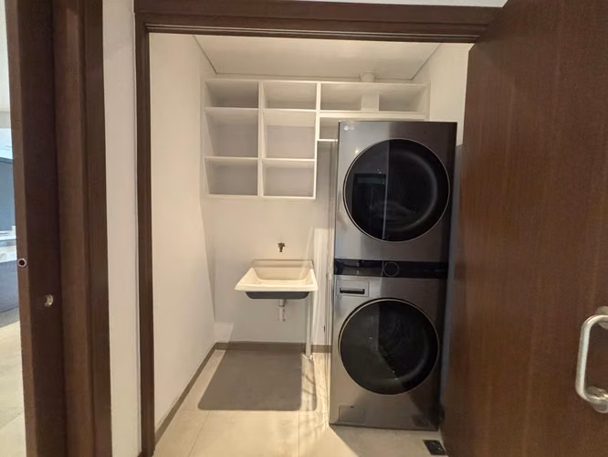 APARTAMENTO EN RENTA/VENTA CON AC| 280MT2 | 3PARQUEOS Y BODEGA | ZONA 15 VH2