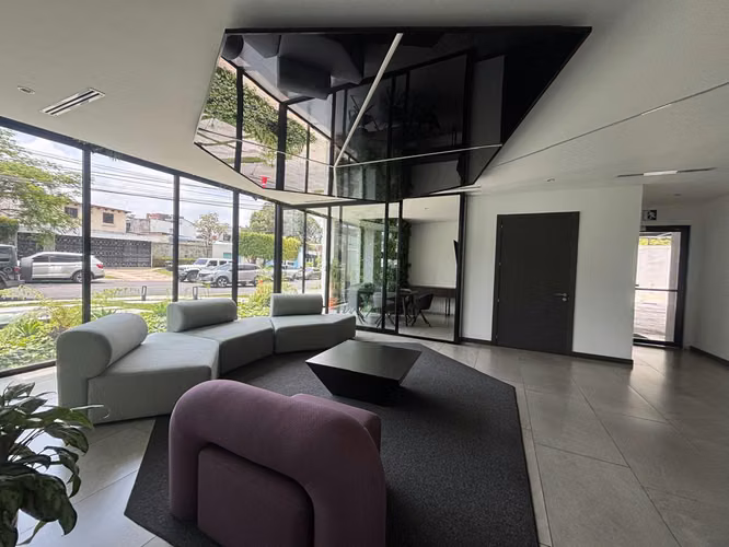 APARTAMENTO EN RENTA/VENTA CON AC| 280MT2 | 3PARQUEOS Y BODEGA | ZONA 15 VH2