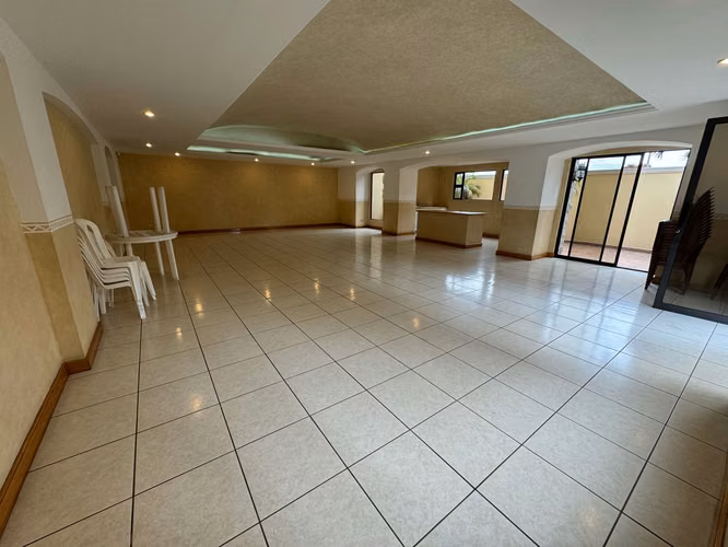 APARTAMENTO EN RENTA/VENTA EN ZONA 10 | 4HAB + ESTUDIO + SALA FAMILIAR + 4PARQ | 495MT2
