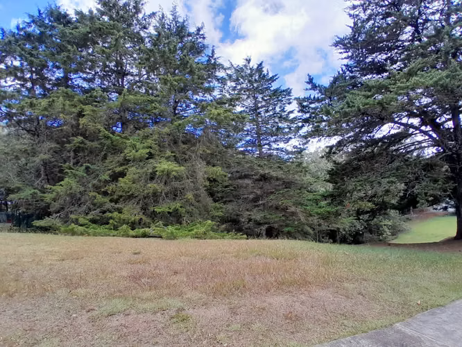 VENTA TERRENO EN HACIENDA NUEVA COUNTRY CLUB, frente al Campo de Golf