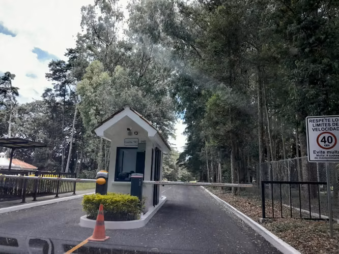 VENTA TERRENO EN HACIENDA NUEVA COUNTRY CLUB, frente al Campo de Golf