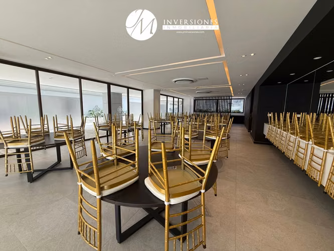 Apartamento en Venta de 3 Dormitorios en zona 16