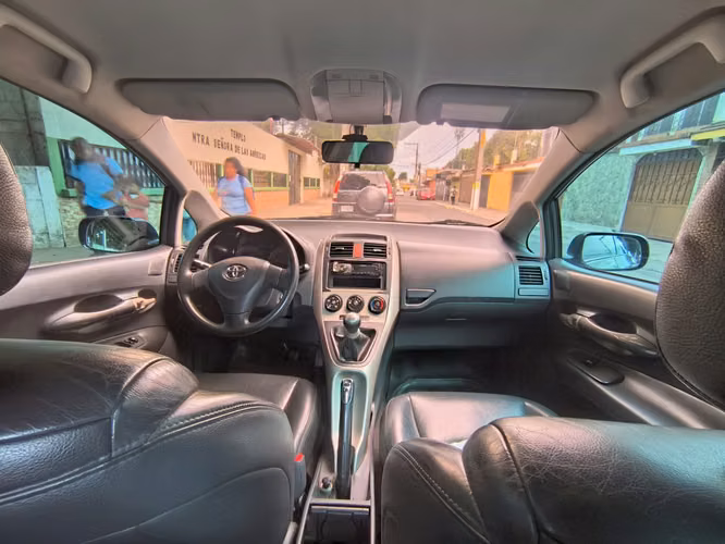 Toyota Auris 2009 de Agencia Full Equipo