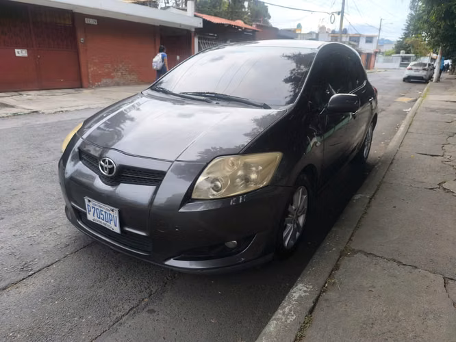 Toyota Auris 2009 de Agencia Full Equipo