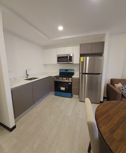 APARTAMENTO AMUEBLADO EN RENTA EN ZONA 13, EDIFICIO VERDÚ 