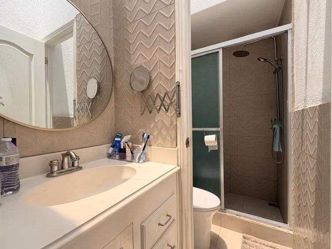 CASA EN VENTA EN ZONA 15 EN CONDOMINIO, CERCANO AL HOSPITAL EL PILAR 