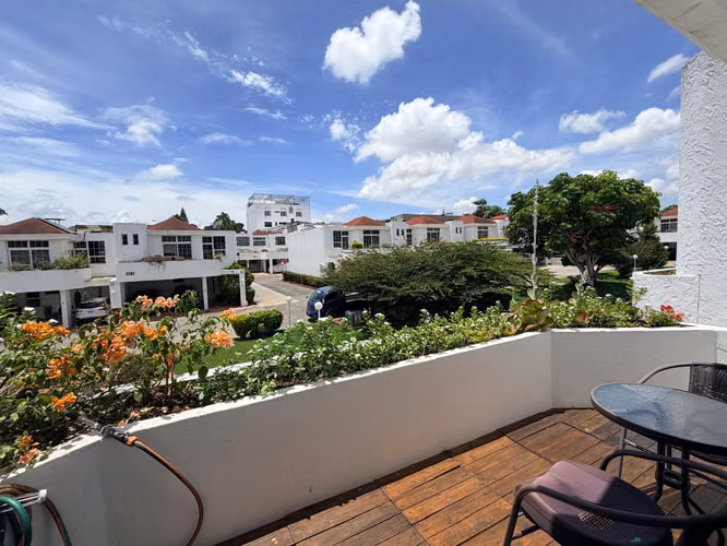 CASA EN VENTA EN ZONA 15 EN CONDOMINIO, CERCANO AL HOSPITAL EL PILAR 