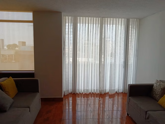 RENTO APARTAMENTO AMUEBLADO SOBRE AVENIDA REFORMA ZONA 10
