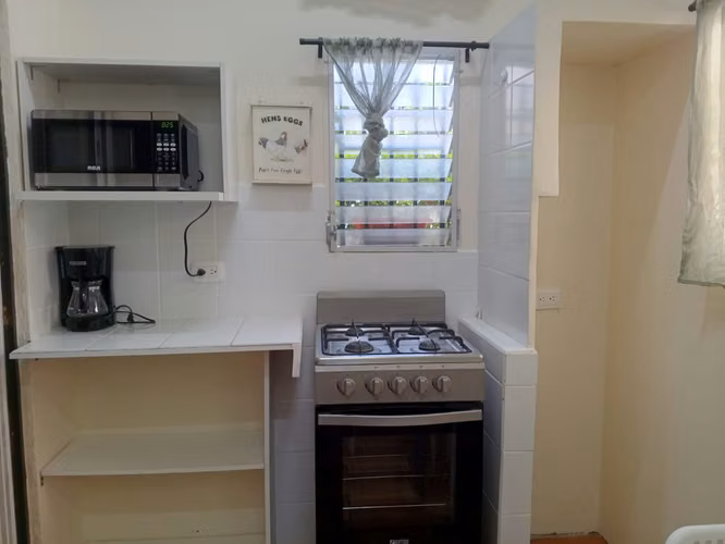 RENTO APARTAMENTO AMUEBLADO EN ZONA 9
