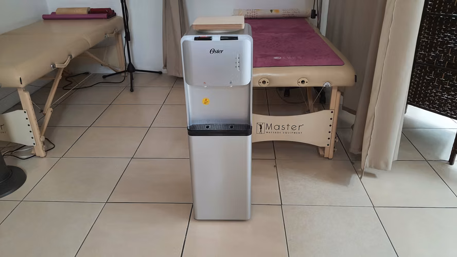 Oster, Dispensador de agua fría y caliente, Color Plata