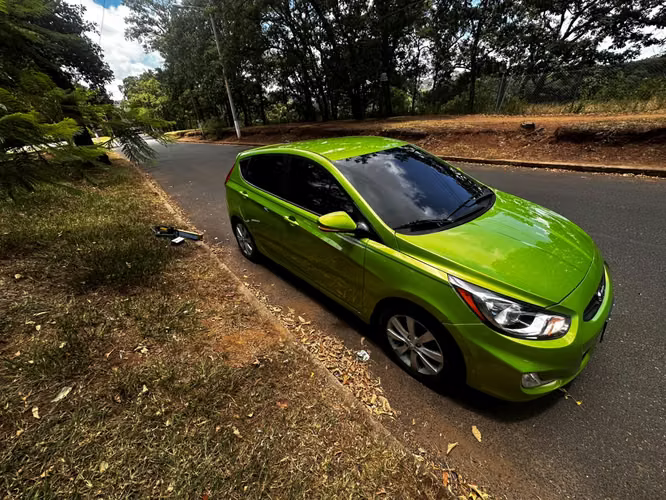 Hyundai Accent | 2013 | Automático