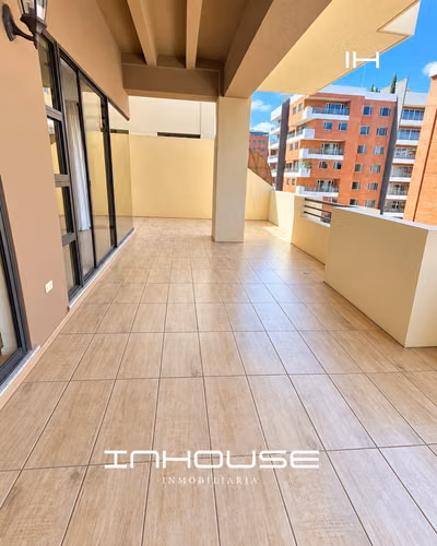 APARTAMENTO EN RENTA ZONA 10 EN NIVEL ALTO 
