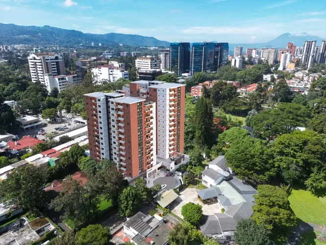APARTAMENTO EN VENTA EN CASALINI LOS ARCOS, ZONA 10 – 3 HABITACIONES 