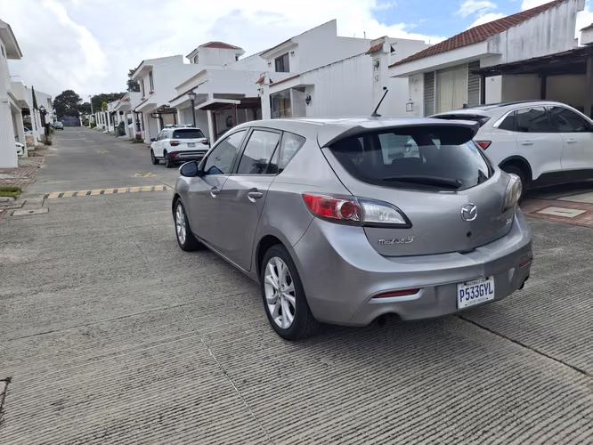Mazda 3 Grand Touring 2010
