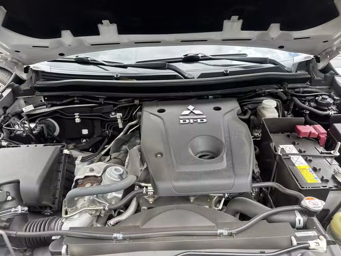 Mitsubishi L200 Gls 2023 de Agencia Automático y Tiptronic 4x4 Nada que Invertir un dueño Récord de agencia