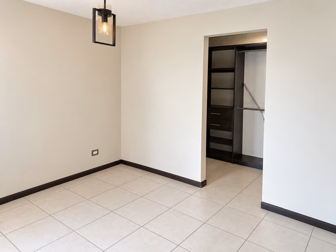 APARTAMENTO EN RENTA | 3 HABITACIONES | CONDADO NARANJO – SAN MIGUEL
