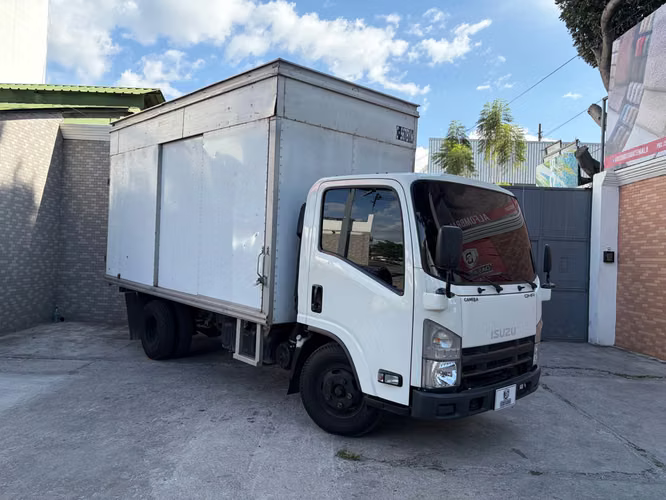 Isuzu QKR de Agencia Modelo 2025
