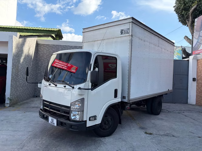 Isuzu QKR de Agencia Modelo 2025