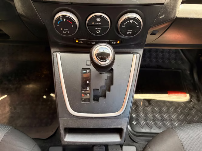 Mazda 5 Wagon de Agencia Modelo 2017