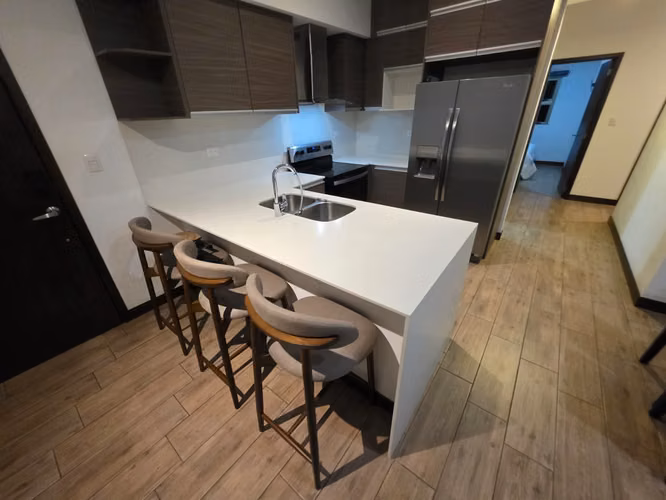 ALQUILO APARTAMENTO AMUEBLADO EN ZONA 10