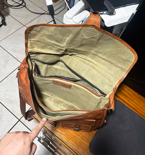 MALETA - MESSENGER BAG - CUERO – VINTAGE - COLOR: HENNA
