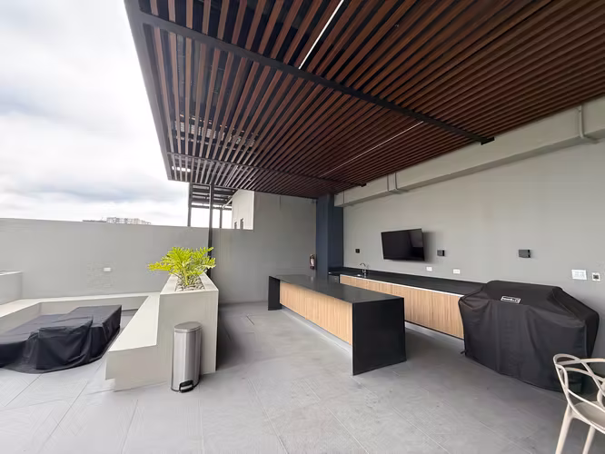 Rento apartamento en Zona 15 EDIFICIO SPAZIO, PISCINA, GYM, ROOFTOP