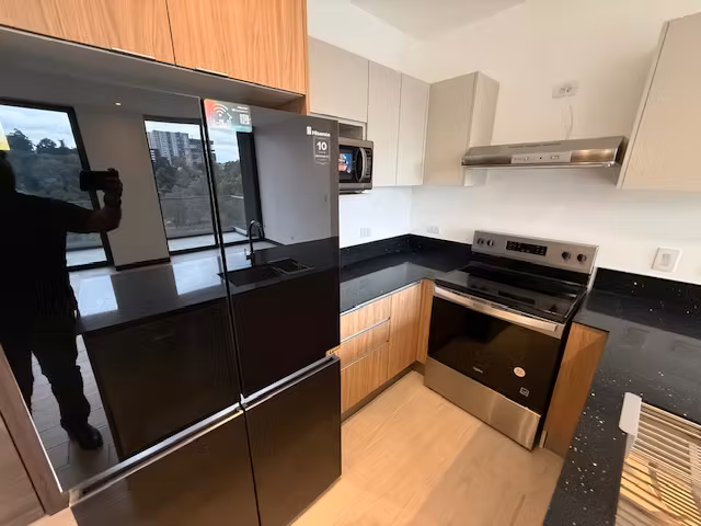 Rento apartamento en Zona 15 EDIFICIO SPAZIO, PISCINA, GYM, ROOFTOP