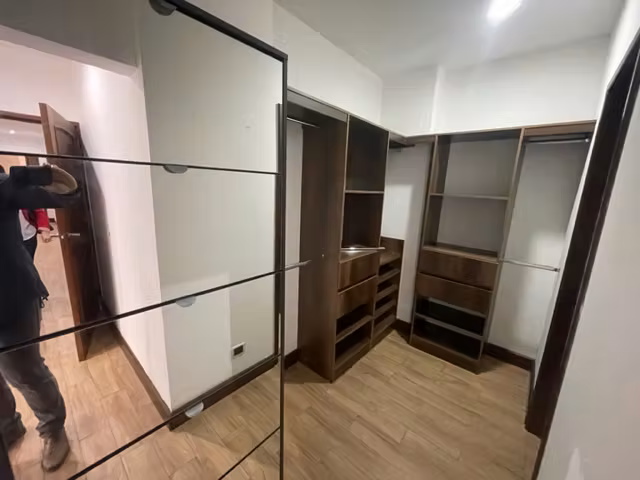 Rento apartamento en Zona 10 OAKLAND CERCA OAKLAND MALL
