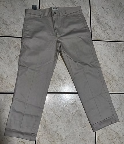 PANTALÓN CHINO - MARCA: DOCKERS - SLIM FIT – NUEVO - ORIGINAL - COLOR: KHAKI