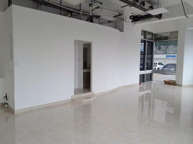 LOCAL EN VENTA DENTRO DE EDIFICIO, ZONA 15/MUNDO INMOBILIARIO