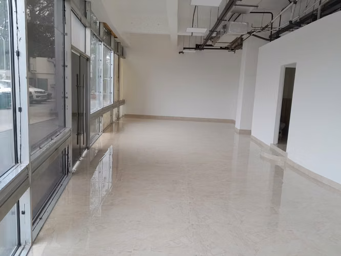 LOCAL EN VENTA DENTRO DE EDIFICIO, ZONA 15/MUNDO INMOBILIARIO