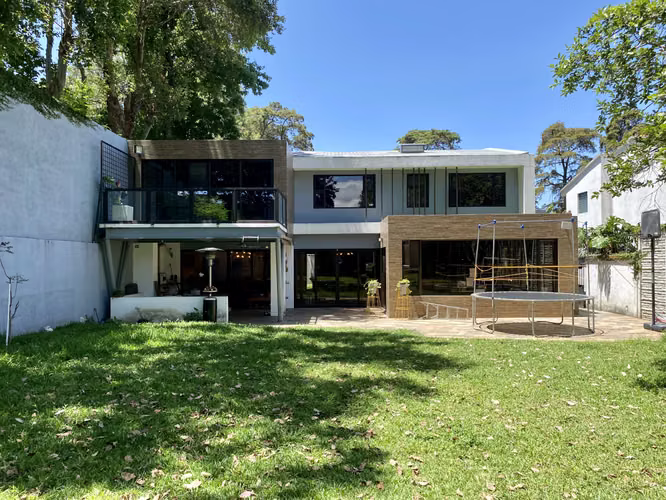VENDO CASA CON AMPLIO TERRENO EN EXCLUSIVA COLONIA, zona 11 - Miniatura 11