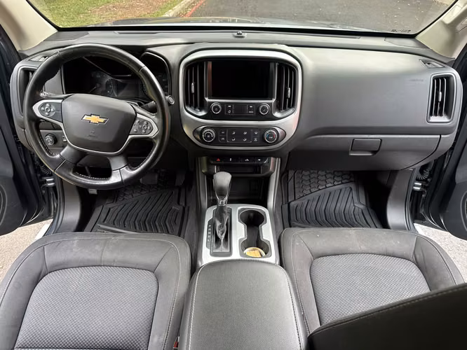 CHEVROLET COLORADO 2022 - todas sus bolsas de aire, listo para traspaso.
