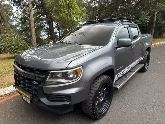 CHEVROLET COLORADO 2022 - todas sus bolsas de aire, listo para traspaso.