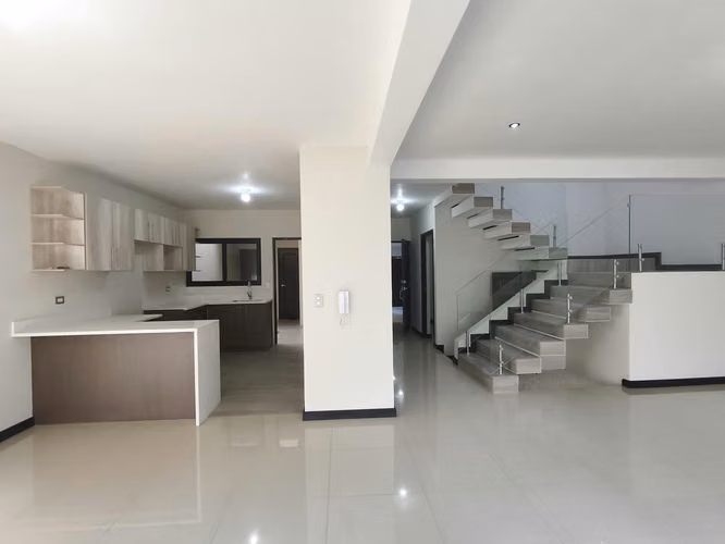 CASAS NUEVAS EN VENTA EN HACIENDA REAL ZONA 16, DESDE Q.1.57 MM a Q.2.520 MM