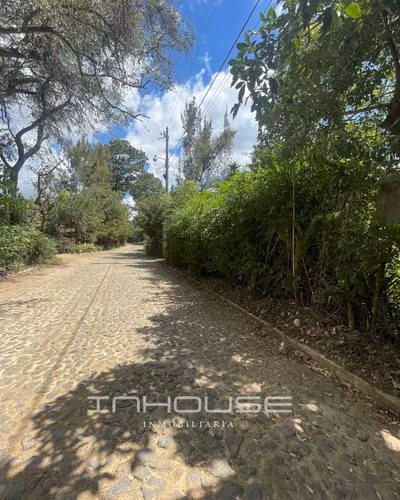 TERRENO EN VENTA EN SANTA LUCIA MILPAS ALTAS KM 28