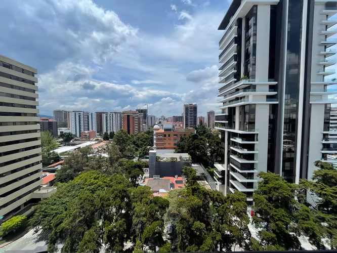 Rento apartamento en Zona 14 EDIFICIO EXCLUSIVO CERCA EUROPLAZA