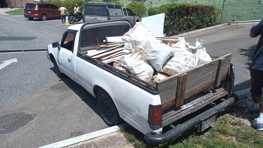 Servicio de fletes traslados de mercaderia materiales extracciones de ripo tierra ramas  y ms - Imagen 7
